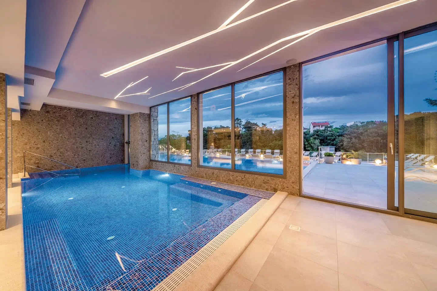 Malin INDOOR_POOL