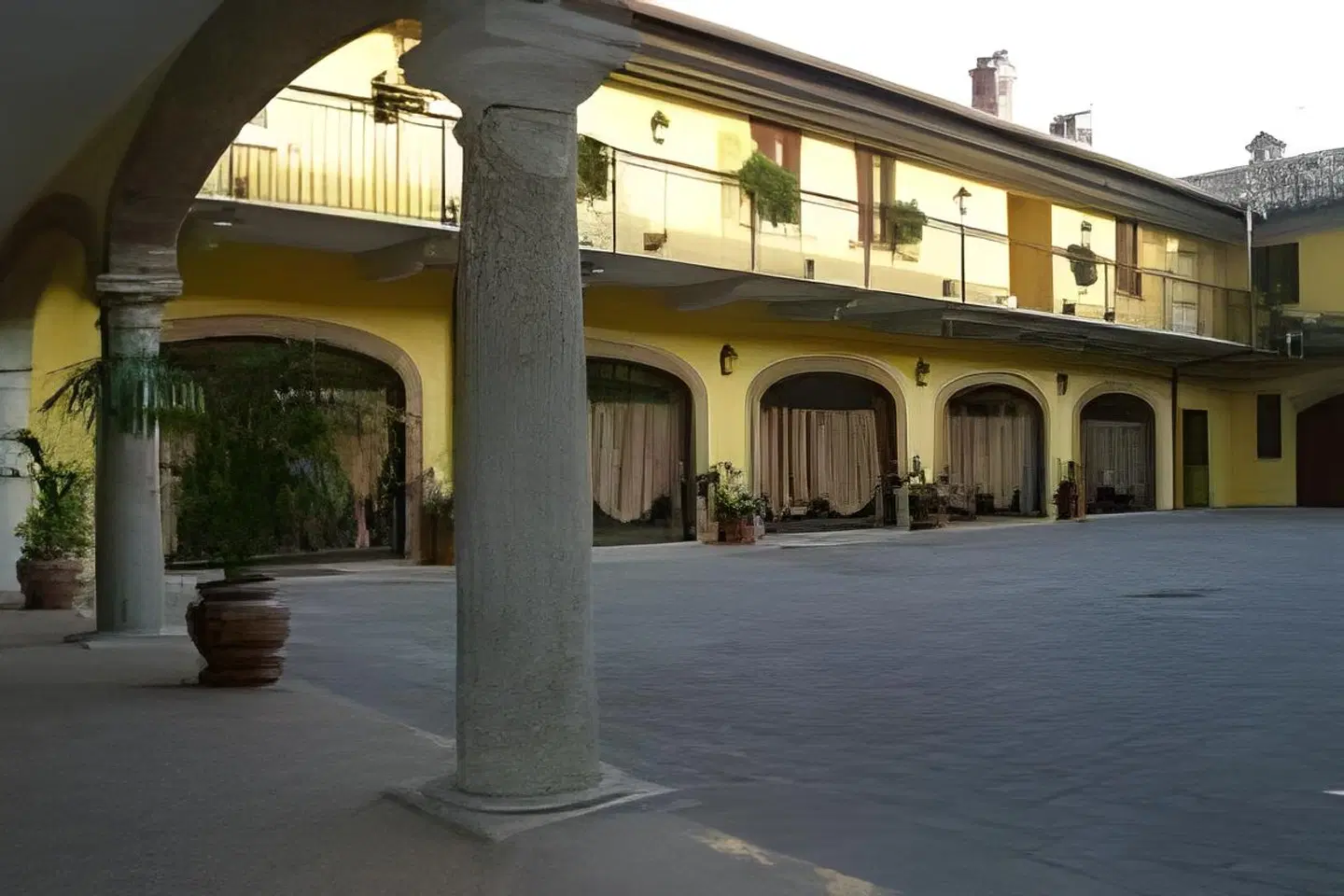 Hotel Ristorante Italia EXTERIOR