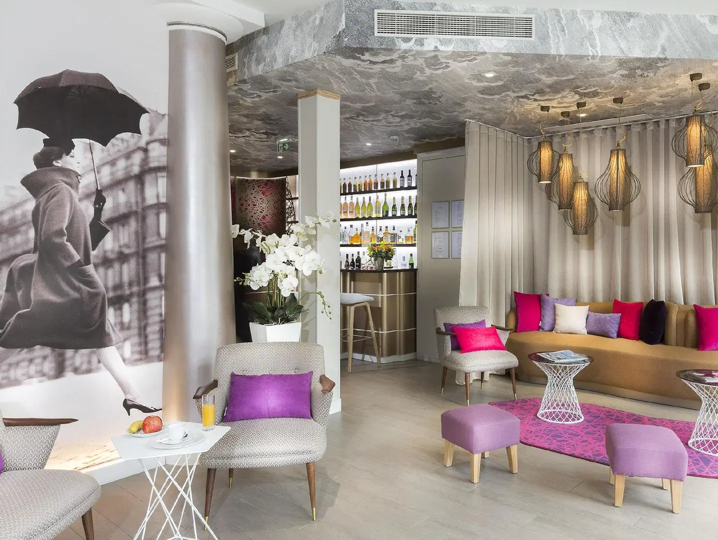 Eiffel Segur Bar