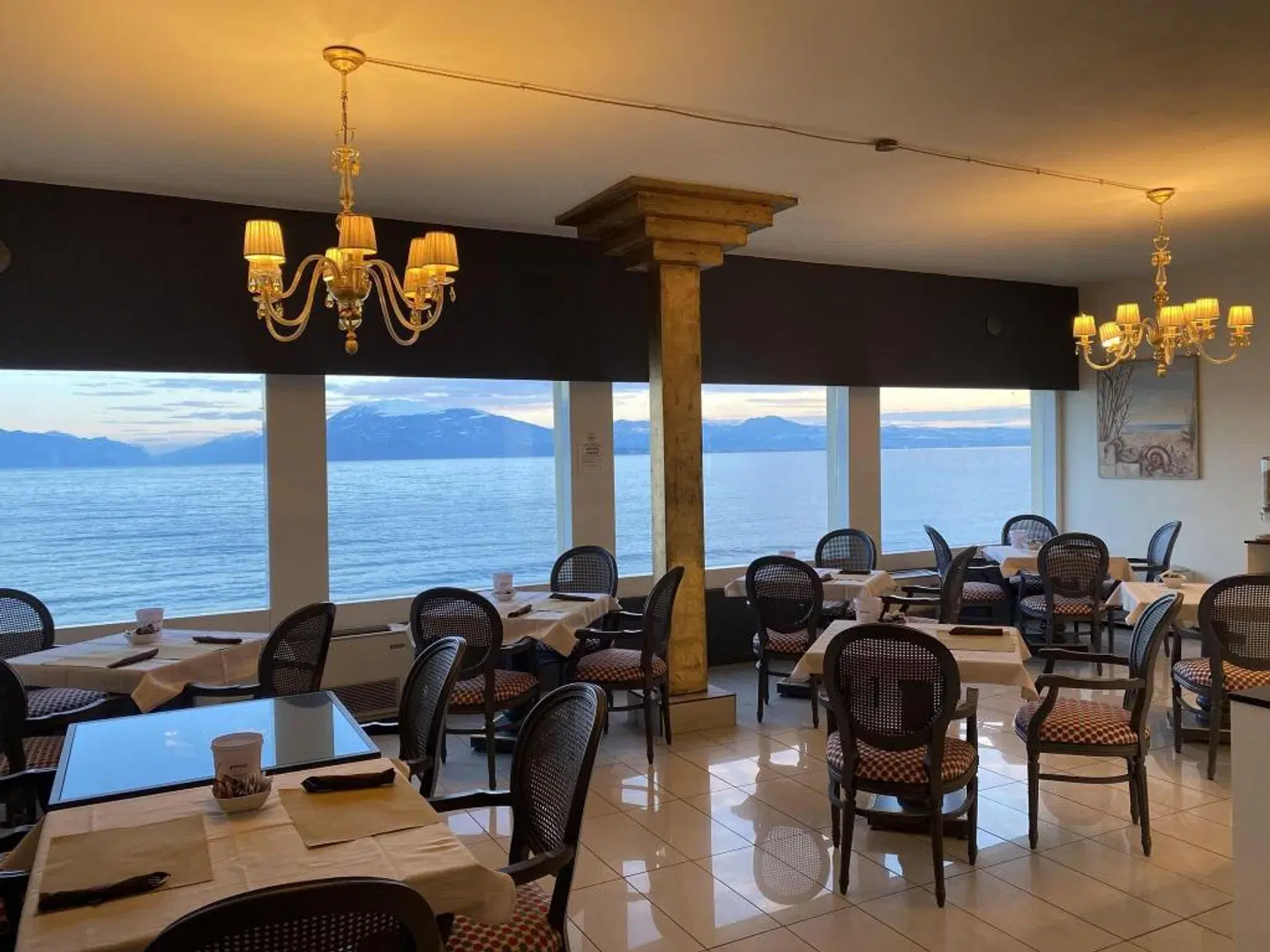 Estée Restaurant
