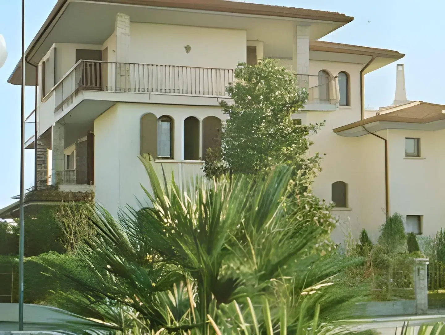 Jolly Apartments EXTERIOR