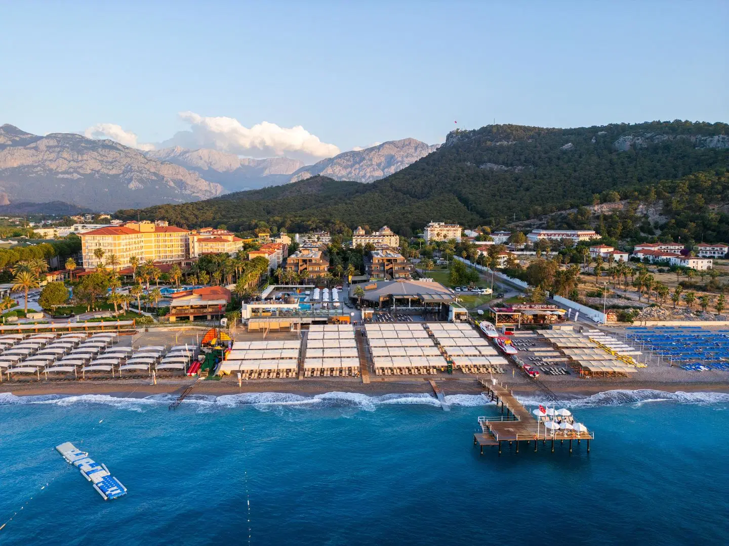 Sailor's Beach Club LANDSCAPE