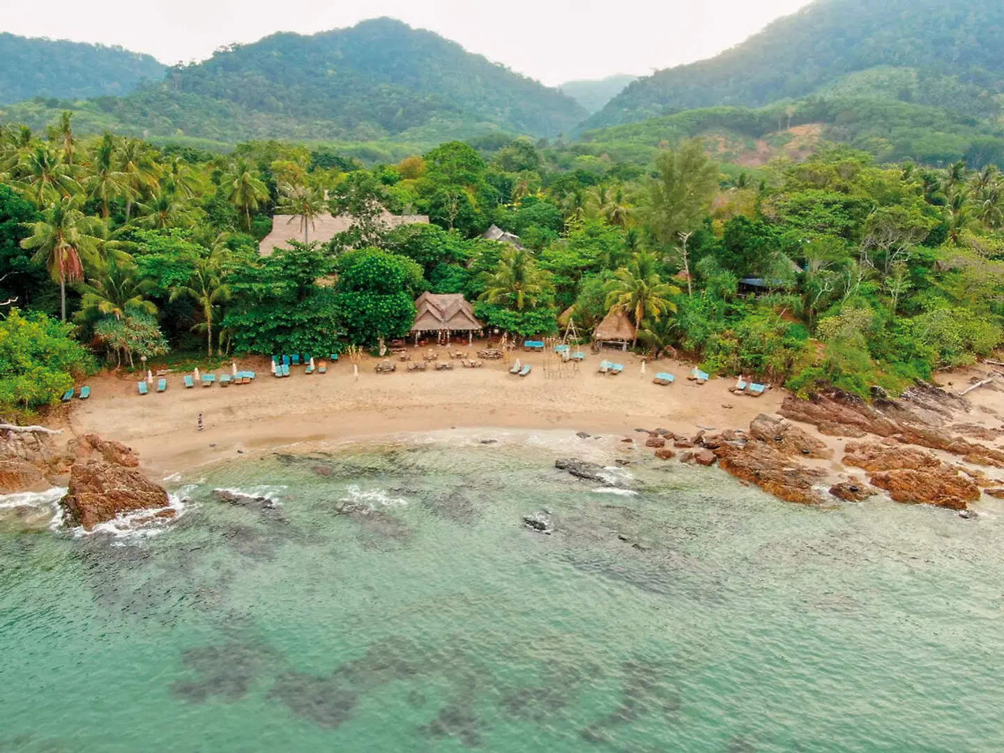 Narima Bungalow Resort BEACH