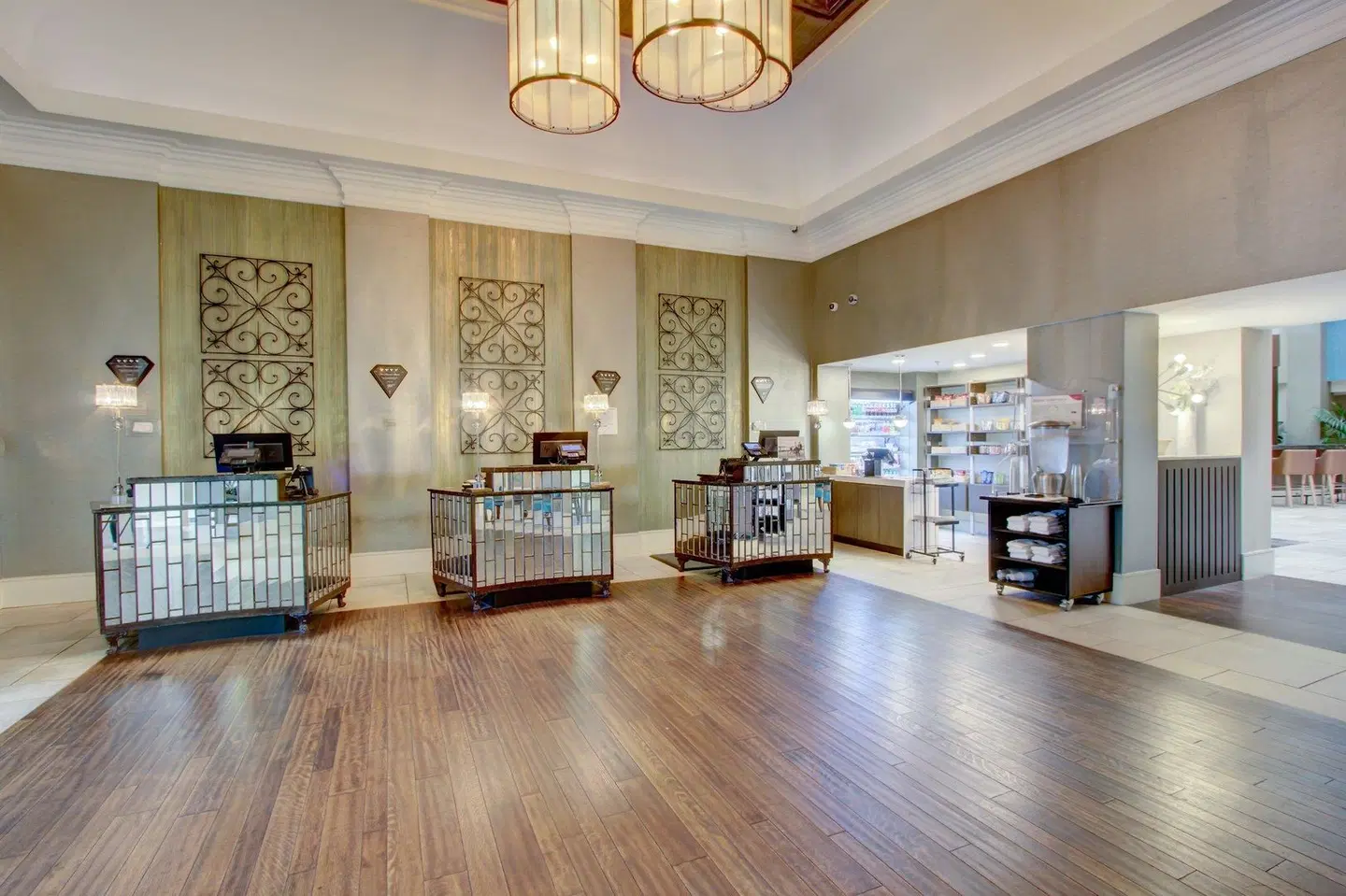 Crowne Plaza Charleston Airport by IHG LOUNGE_LOBBY