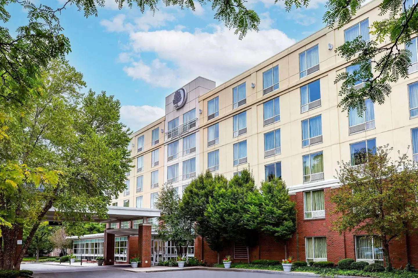 DoubleTree Club by Hilton Hotel Boston Bayside EXTERIOR