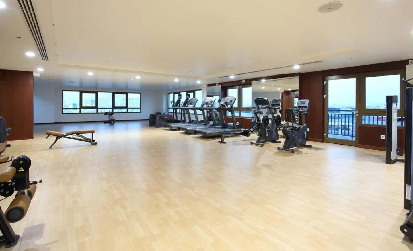 Metropolitan Hotel Dubai SPORTS_AND_LEISURE