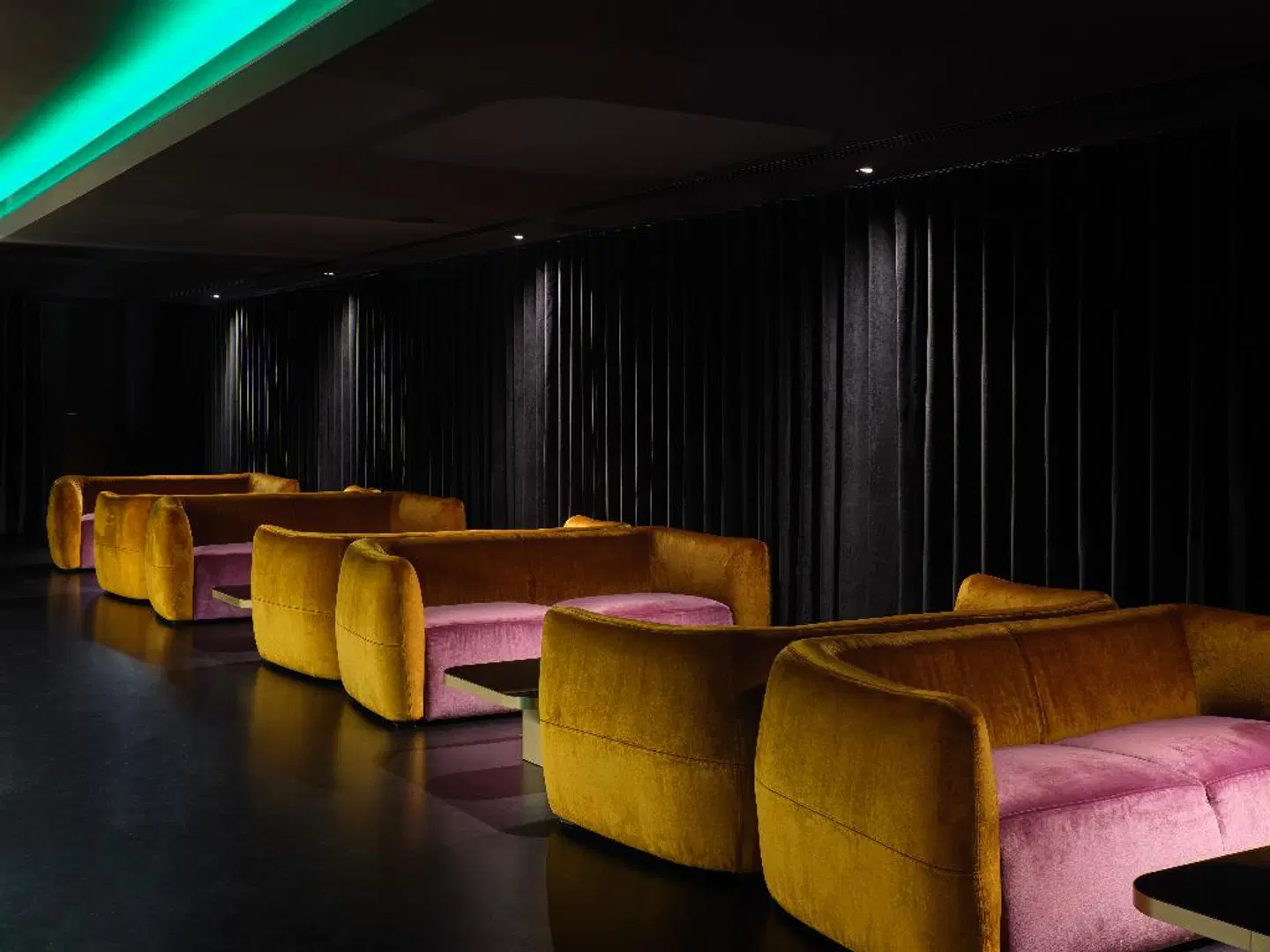 Estrel Bar
