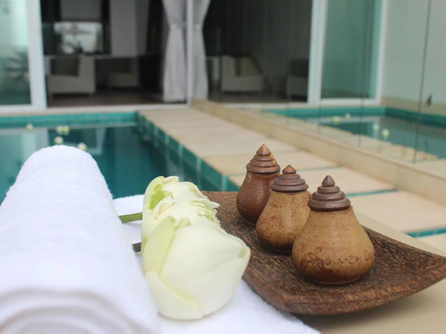 Crystal Blue Boutique Hotel INDOOR_POOL