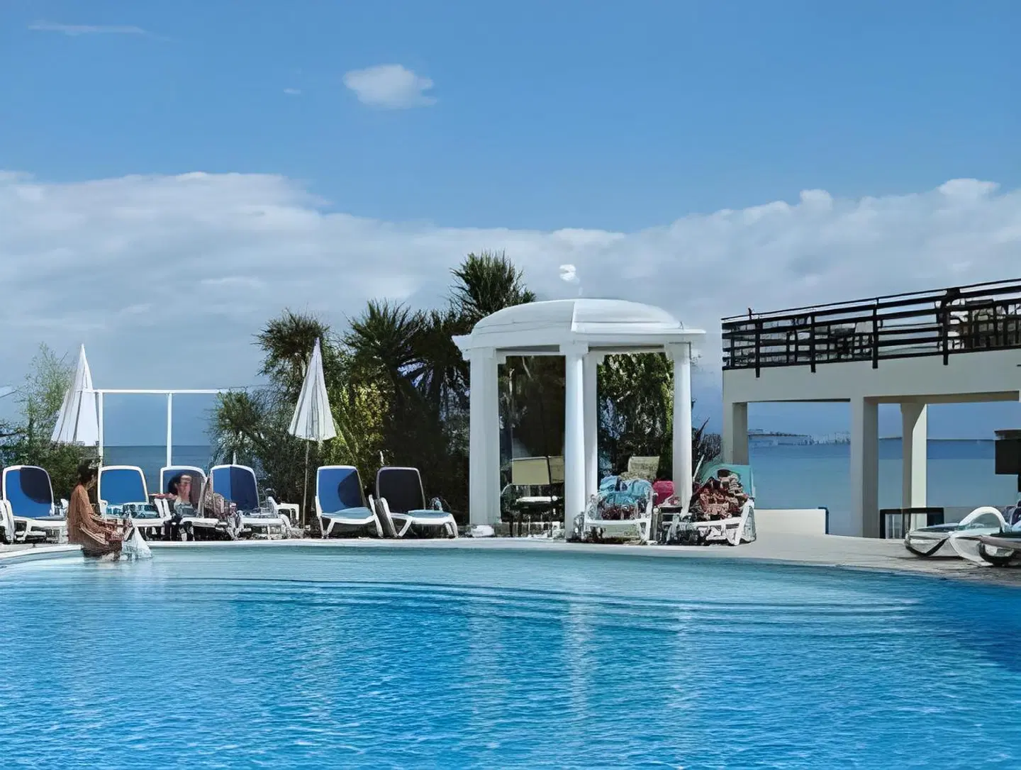 Lido International OUTDOOR_POOL