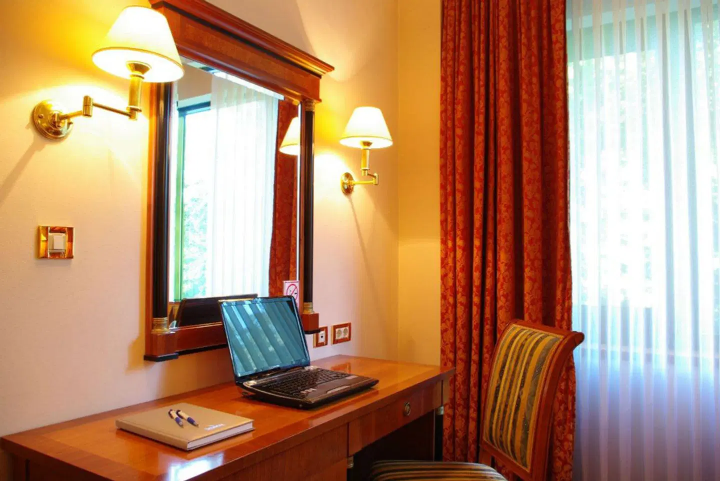 AS ROOM_EXAMPLE