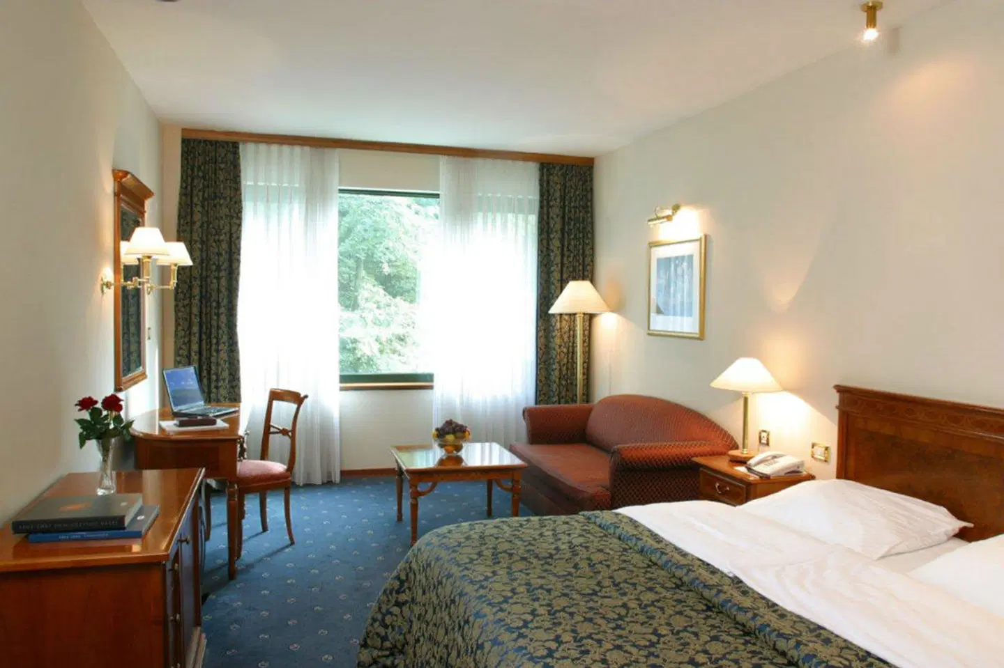 AS ROOM_EXAMPLE