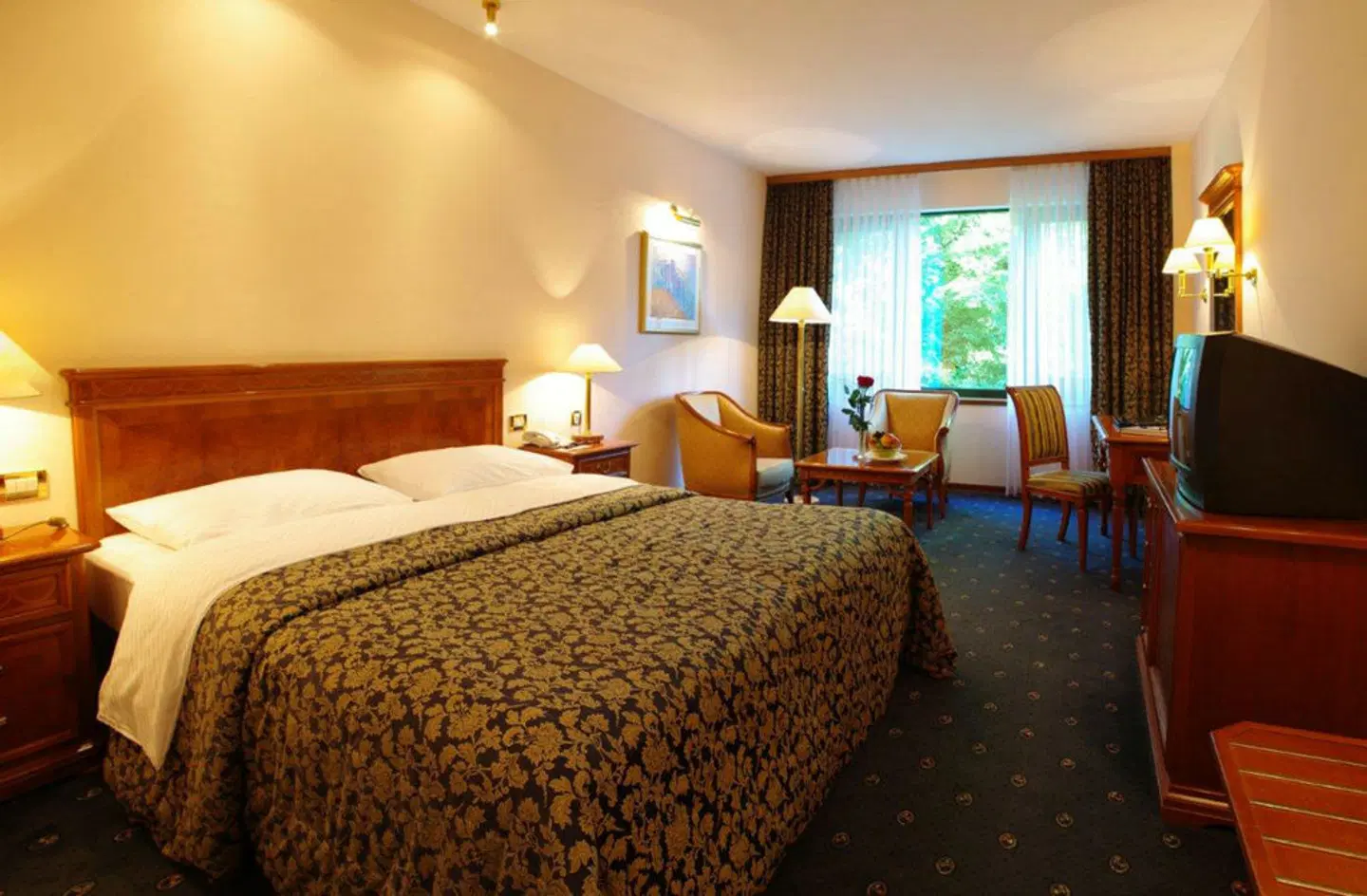 AS ROOM_EXAMPLE