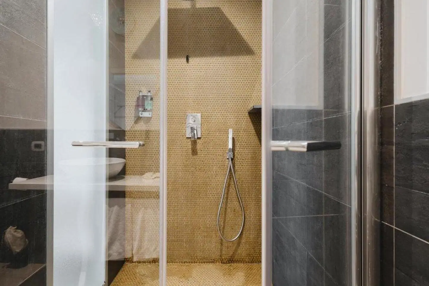 Montenapoleone Suites Badezimmer