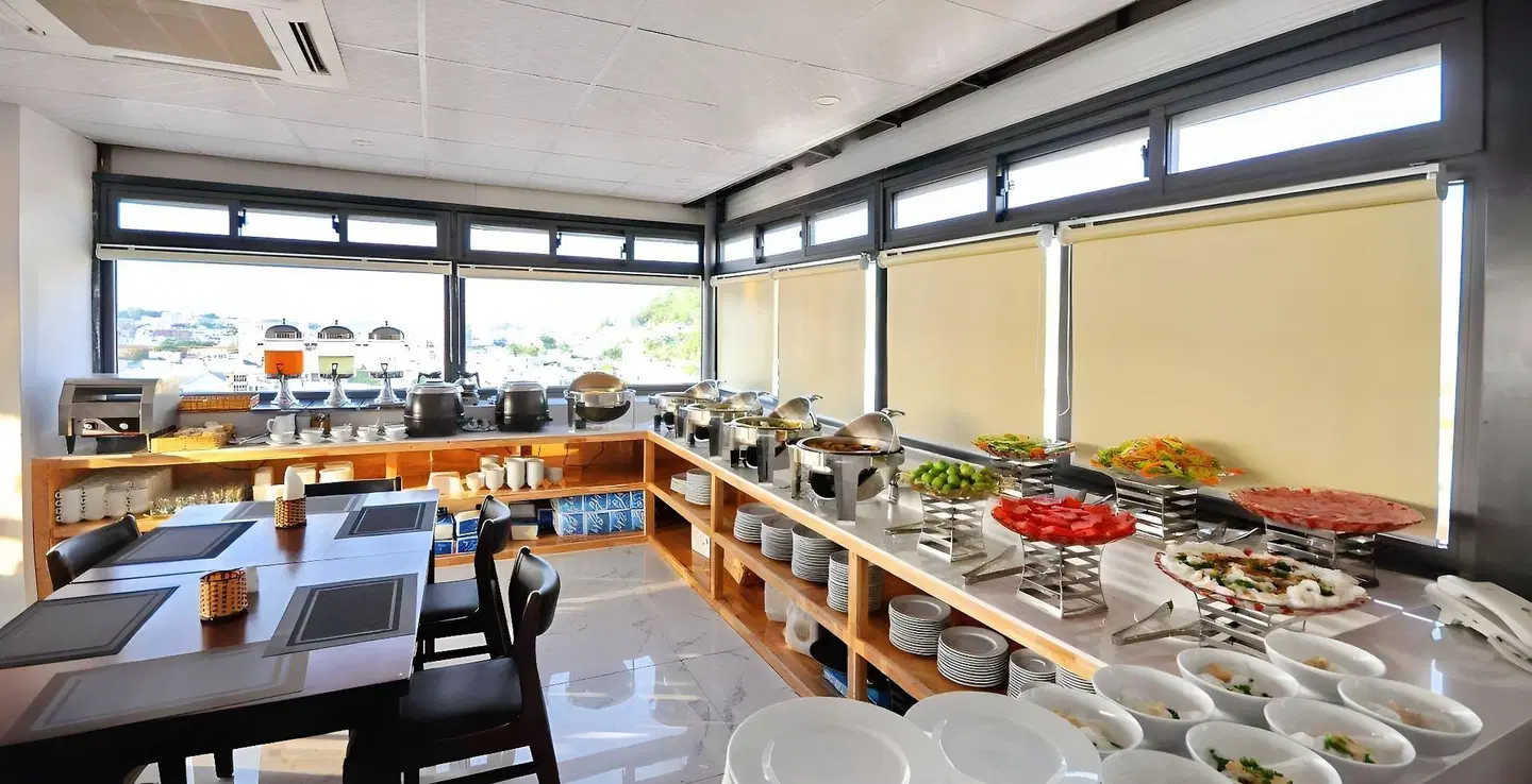 Mega Light Hotel Restaurant