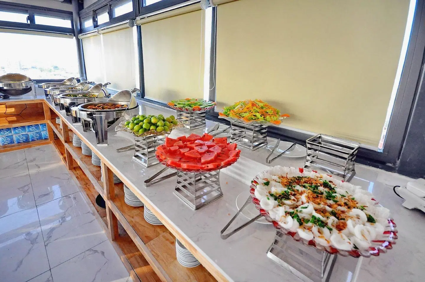 Mega Light Hotel RESTAURANT