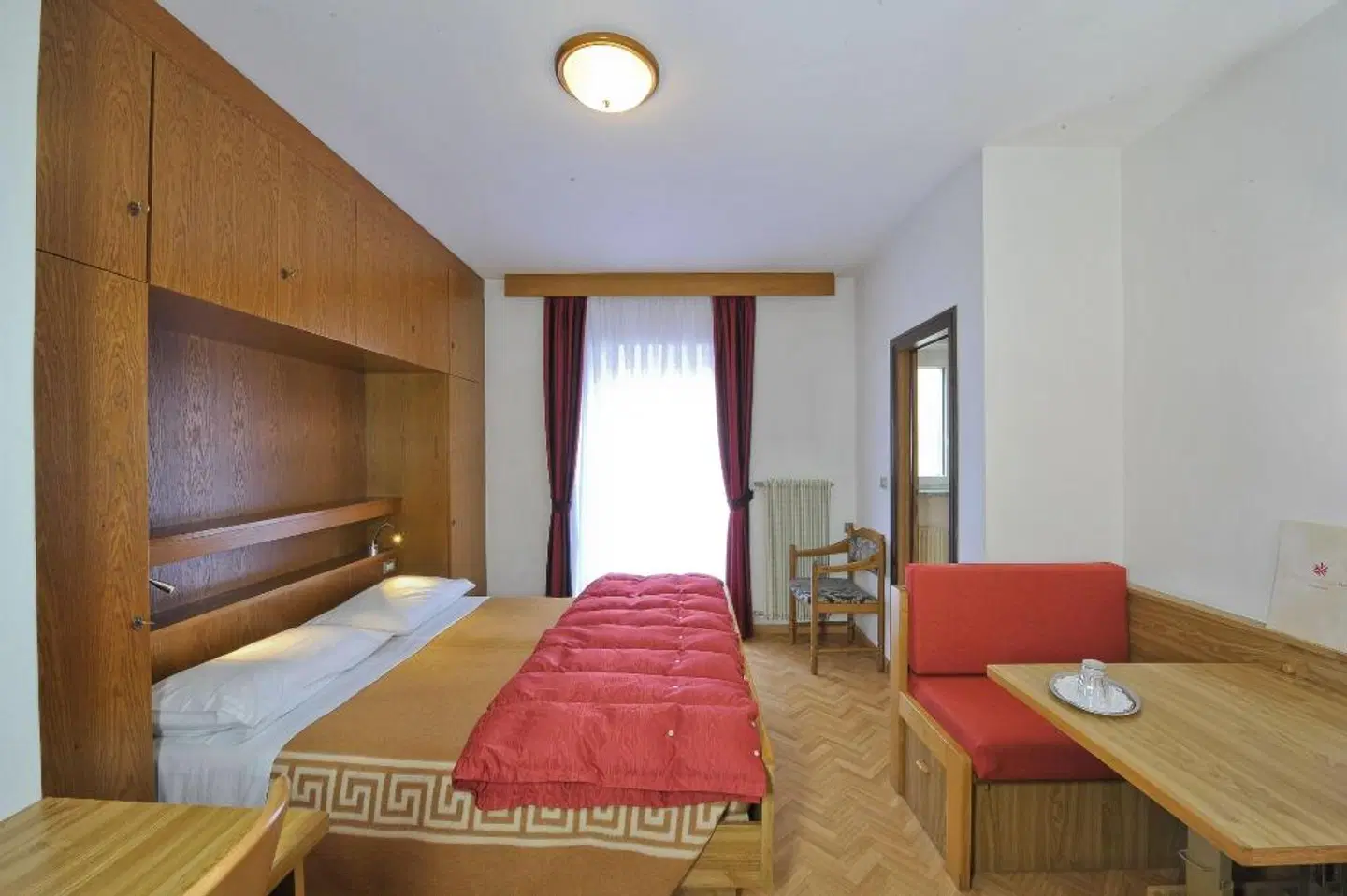 Cristallo ROOM_EXAMPLE
