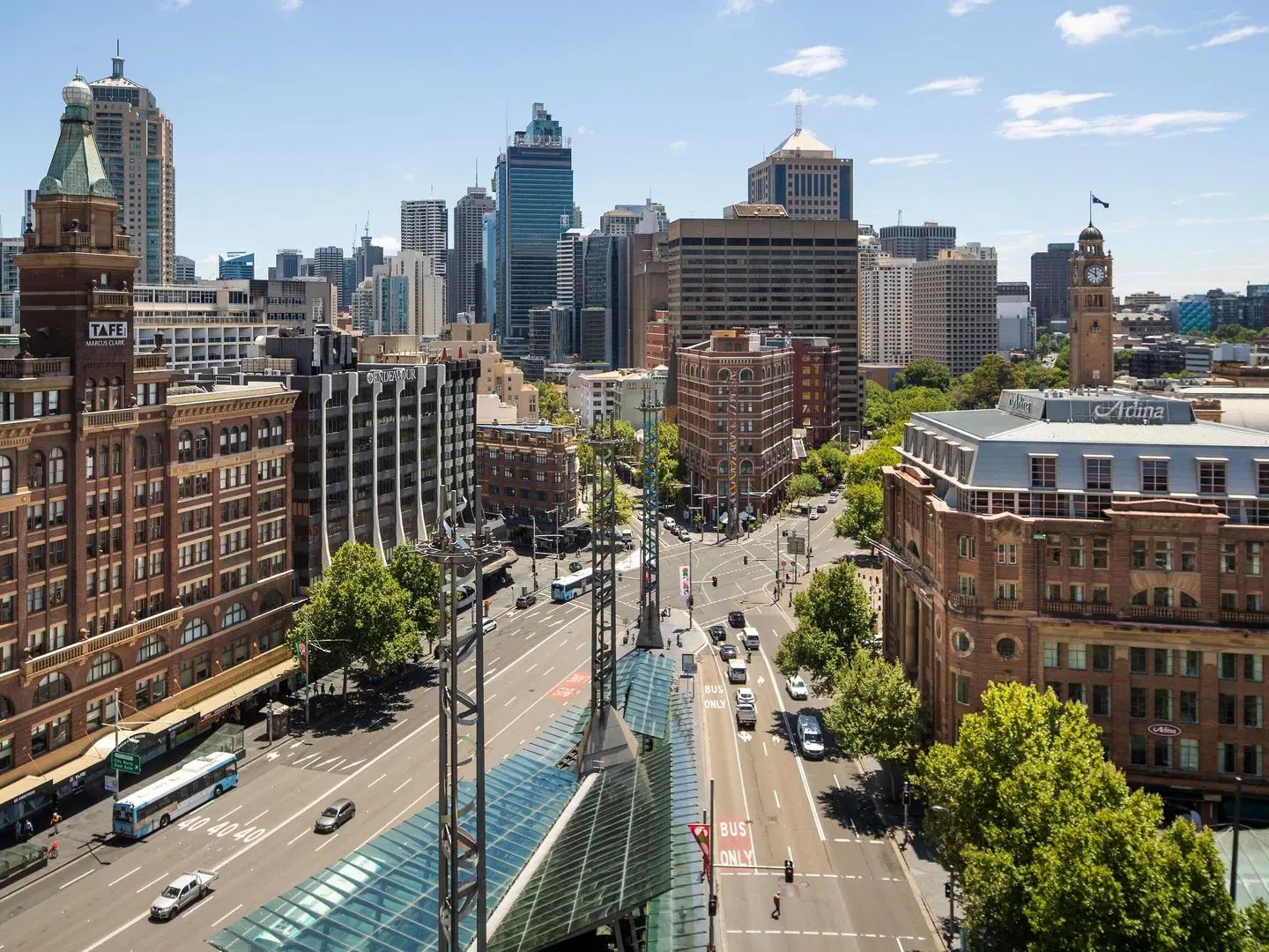 Mercure Sydney EXTERIOR