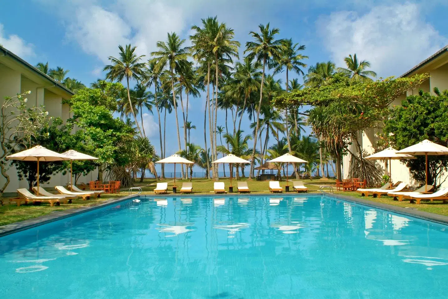 Mermaid Hotel & Club OUTDOOR_POOL