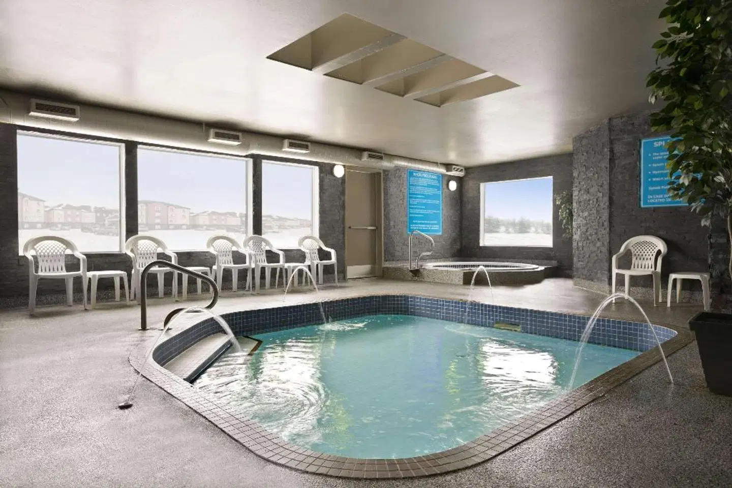 Days Inn by Wyndham Regina Hallenbad
