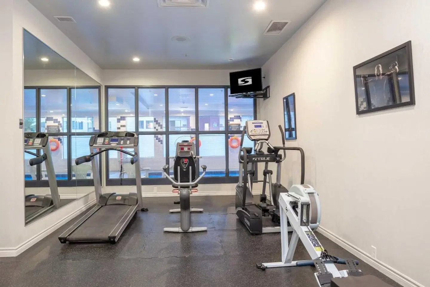 Sandman Hotel & Suites Regina SPORTS_AND_LEISURE