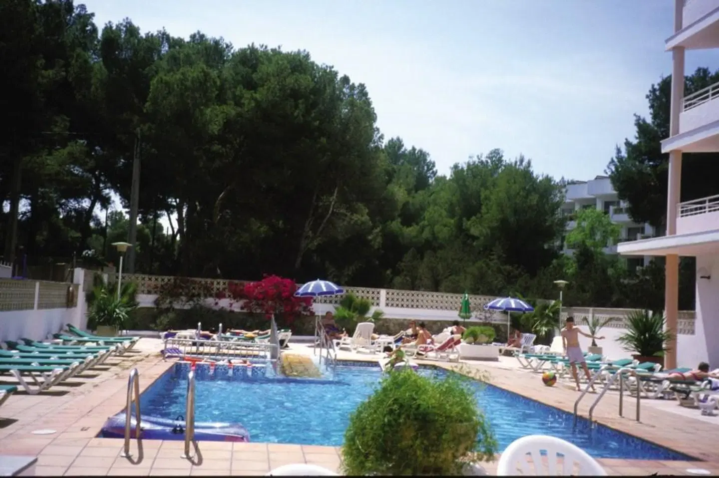 La Kiki OUTDOOR_POOL