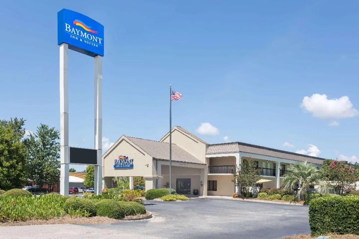 Baymont by Wyndham Orangeburg North EXTERIOR