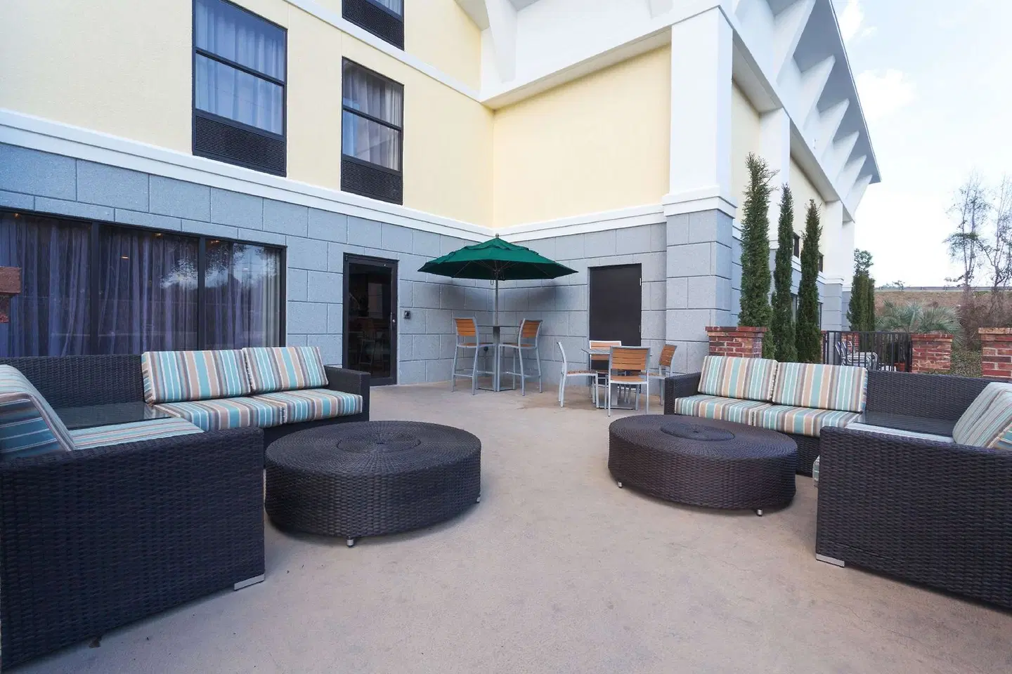 Hampton Inn Harbourgate Terrasse