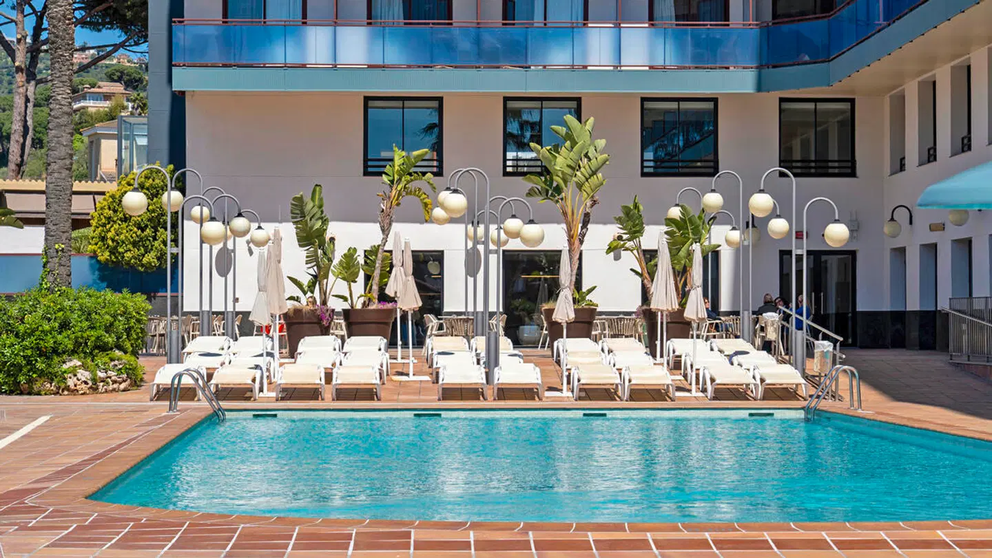 htop Jadhe OUTDOOR_POOL