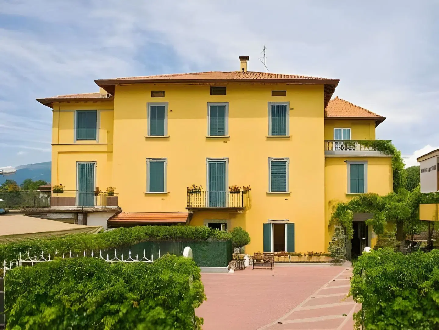 Hotel La Quercia EXTERIOR