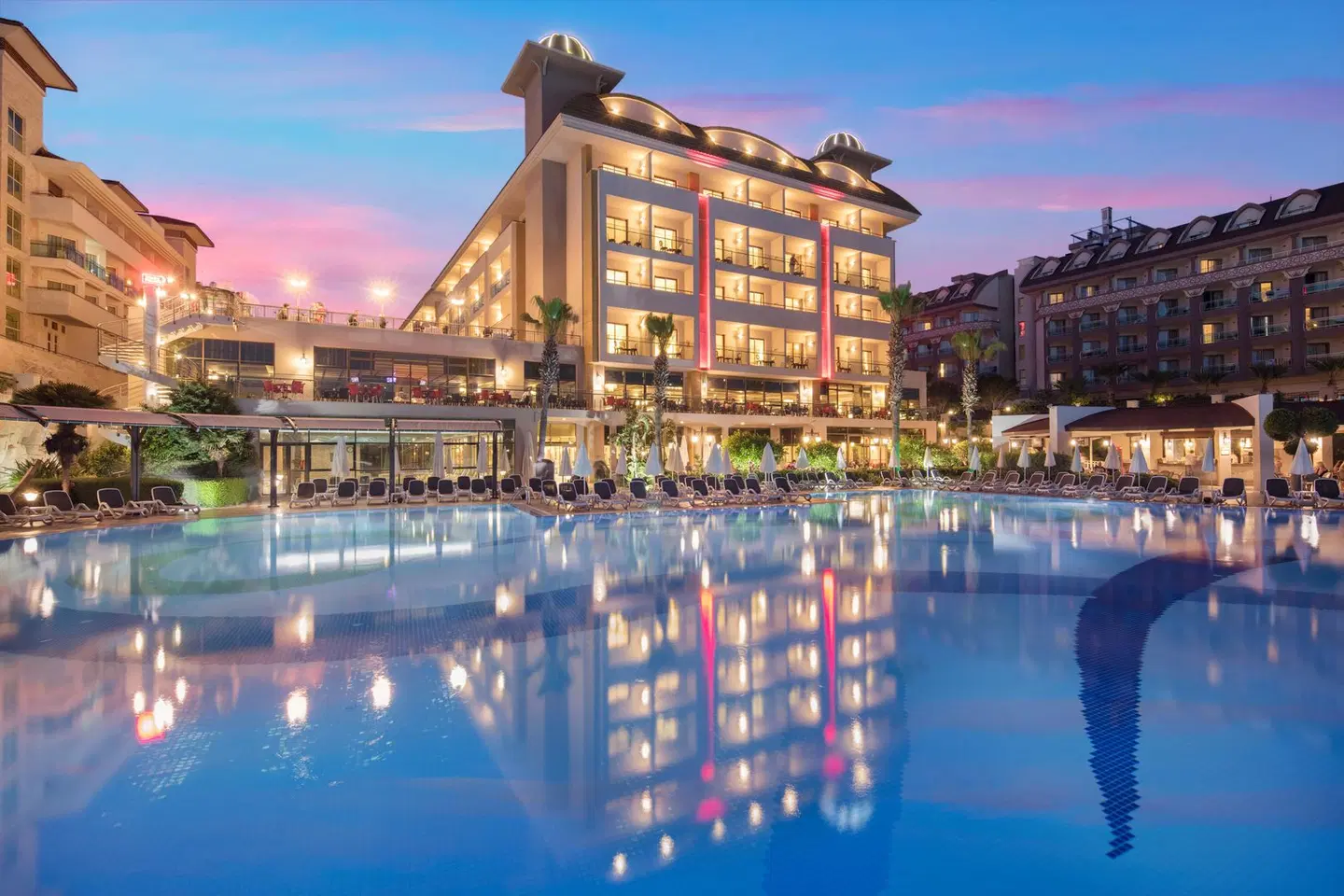 Aydinbey King's Palace & Spa EXTERIOR