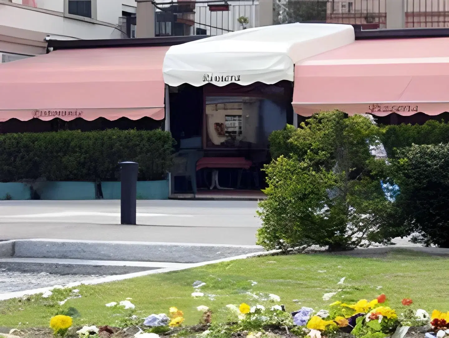 Riviera EXTERIOR