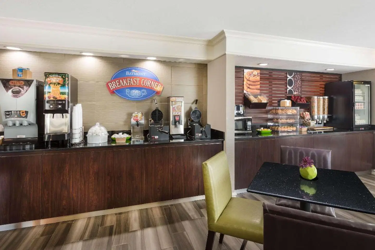 Baymont by Wyndham Greenville Woodruff Rd Bar