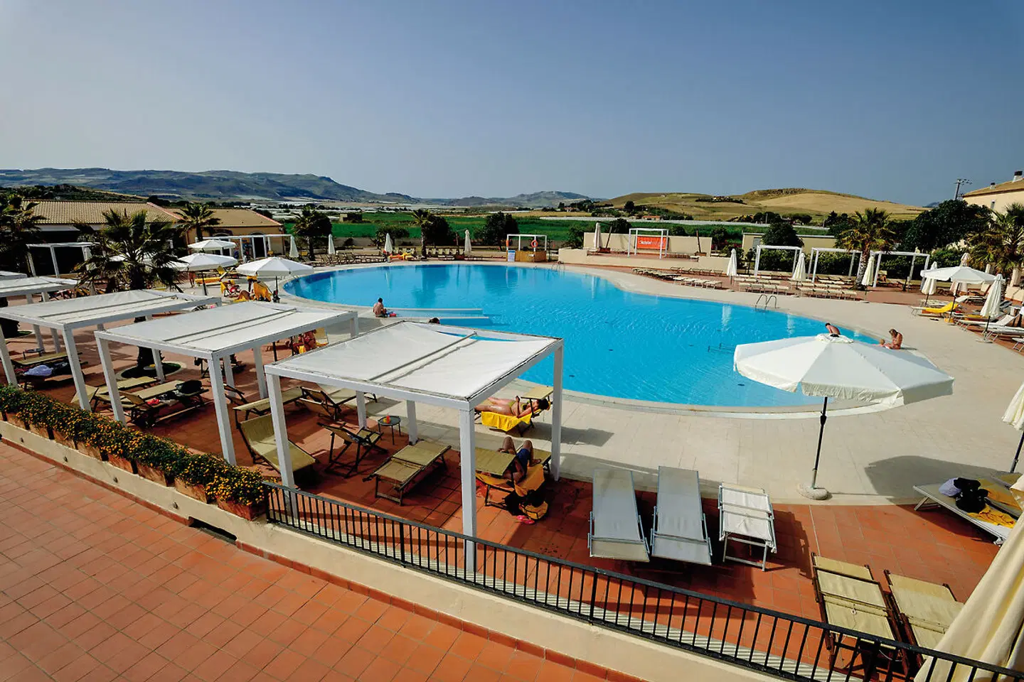 GH Avalon Sikani Resort OUTDOOR_POOL