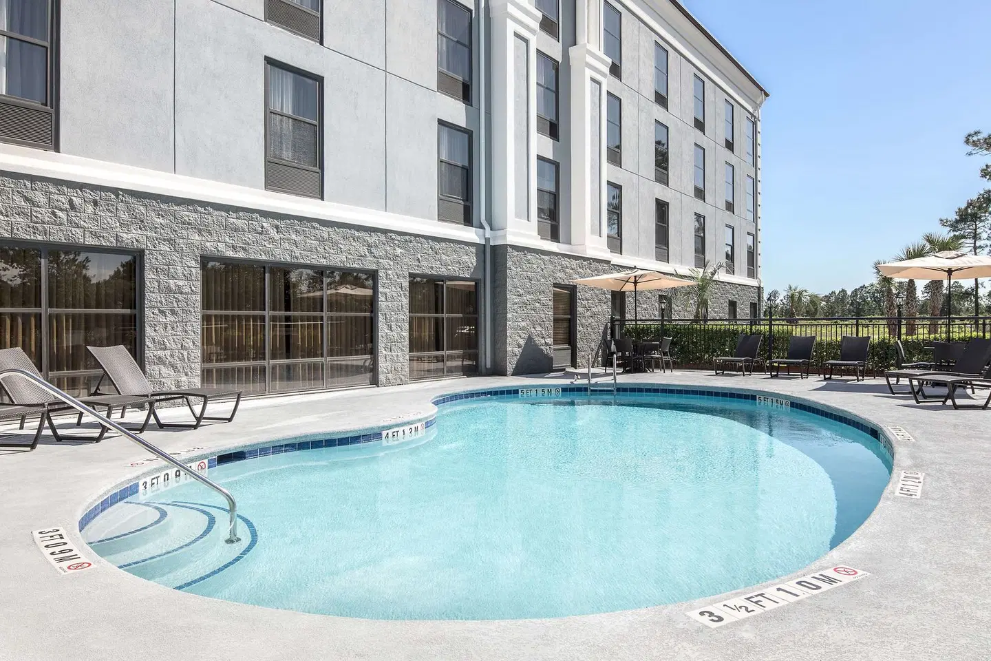 Hampton Inn Myrtle Beach-West OUTDOOR_POOL
