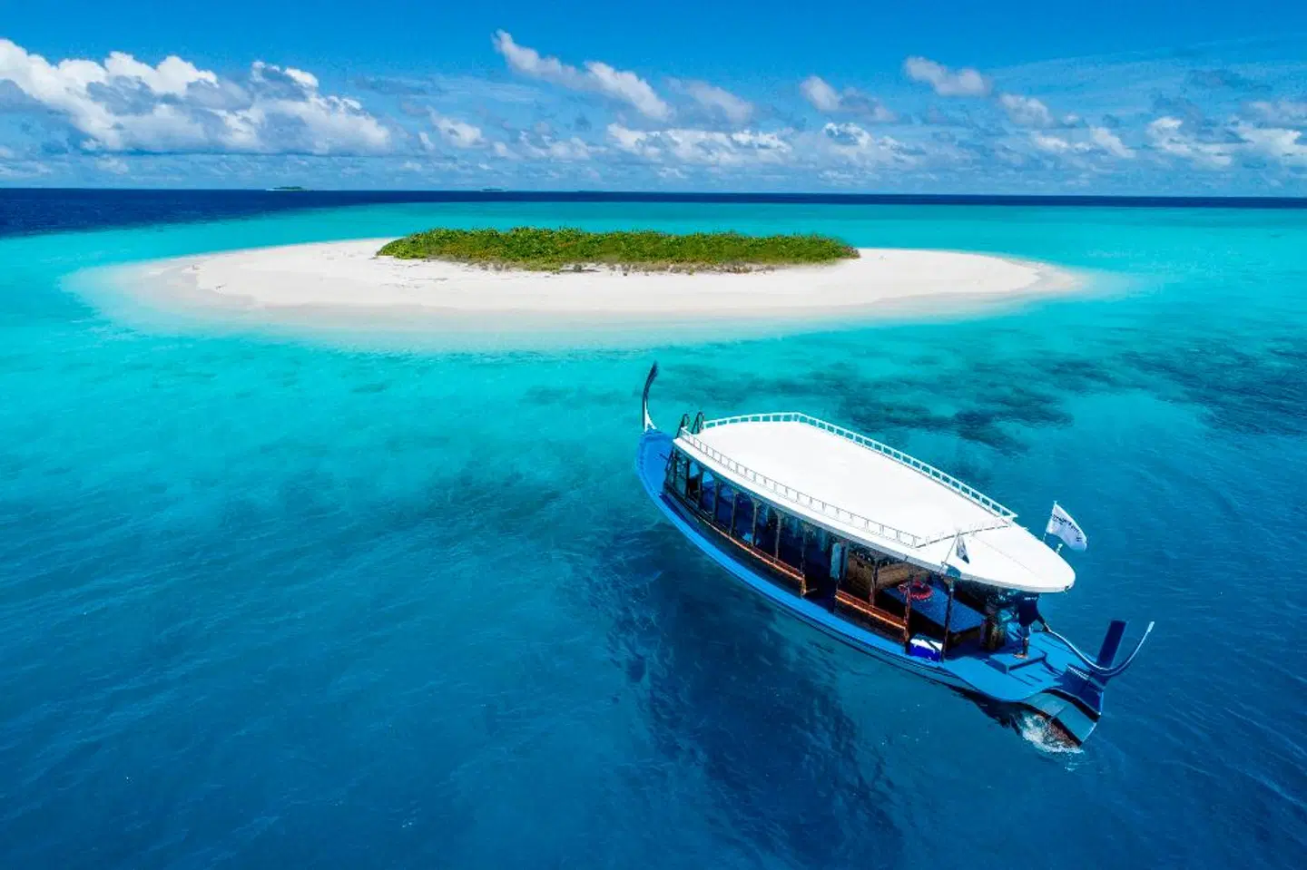 Mercure Maldives Kooddoo Resort Strand