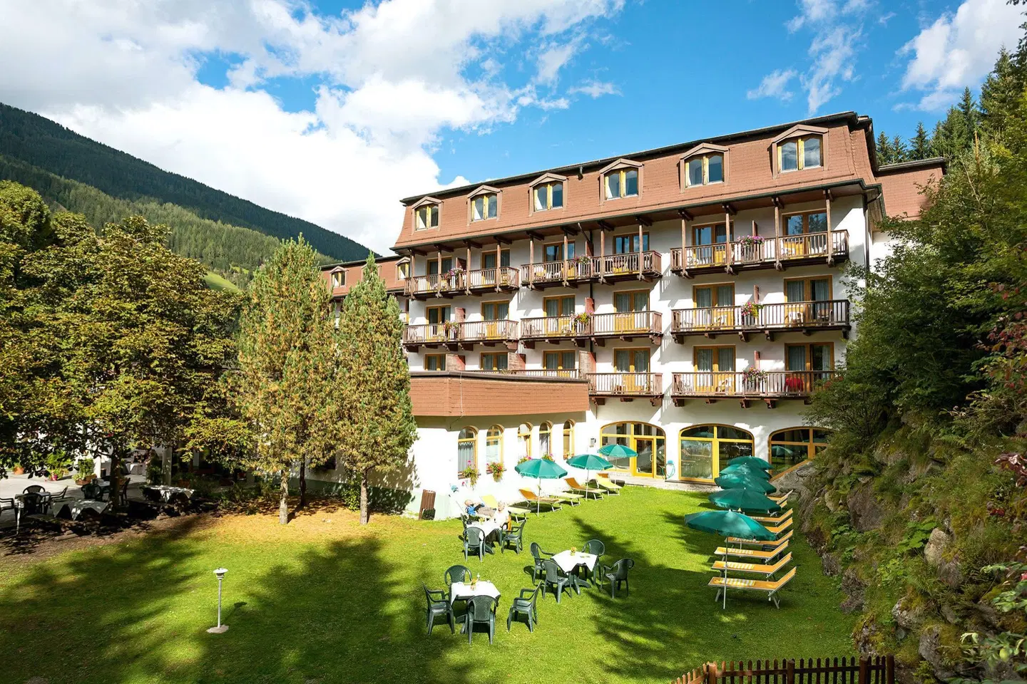 Alpenhotel Weitlanbrunn EXTERIOR