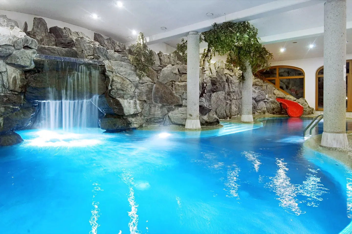 Alpenhotel Weitlanbrunn Hallenbad