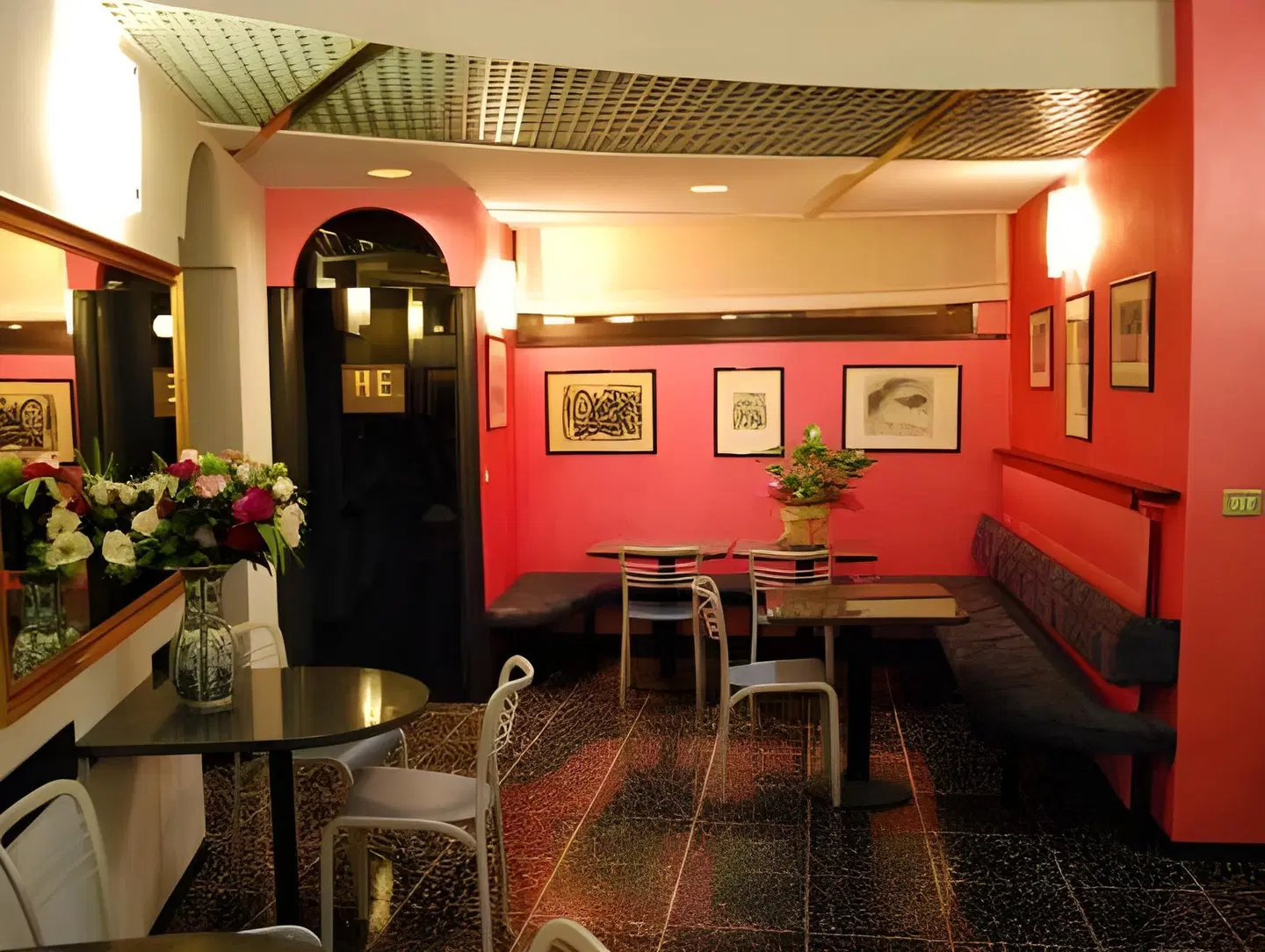Europa Bar