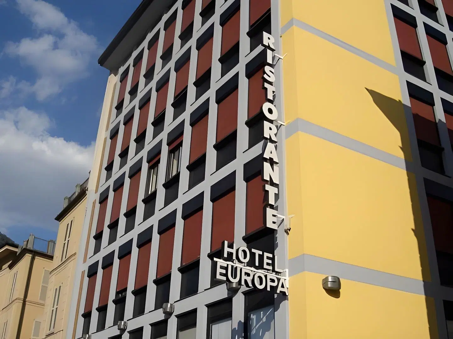 Europa EXTERIOR