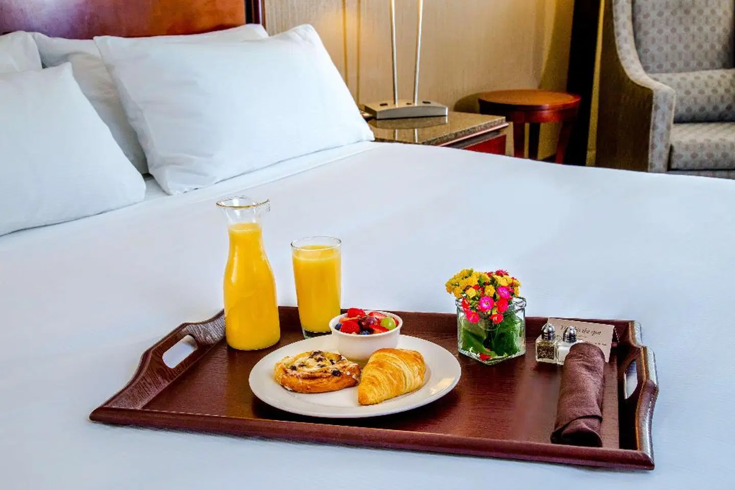 DoubleTree by Hilton Las Vegas Airport ROOM_EXAMPLE