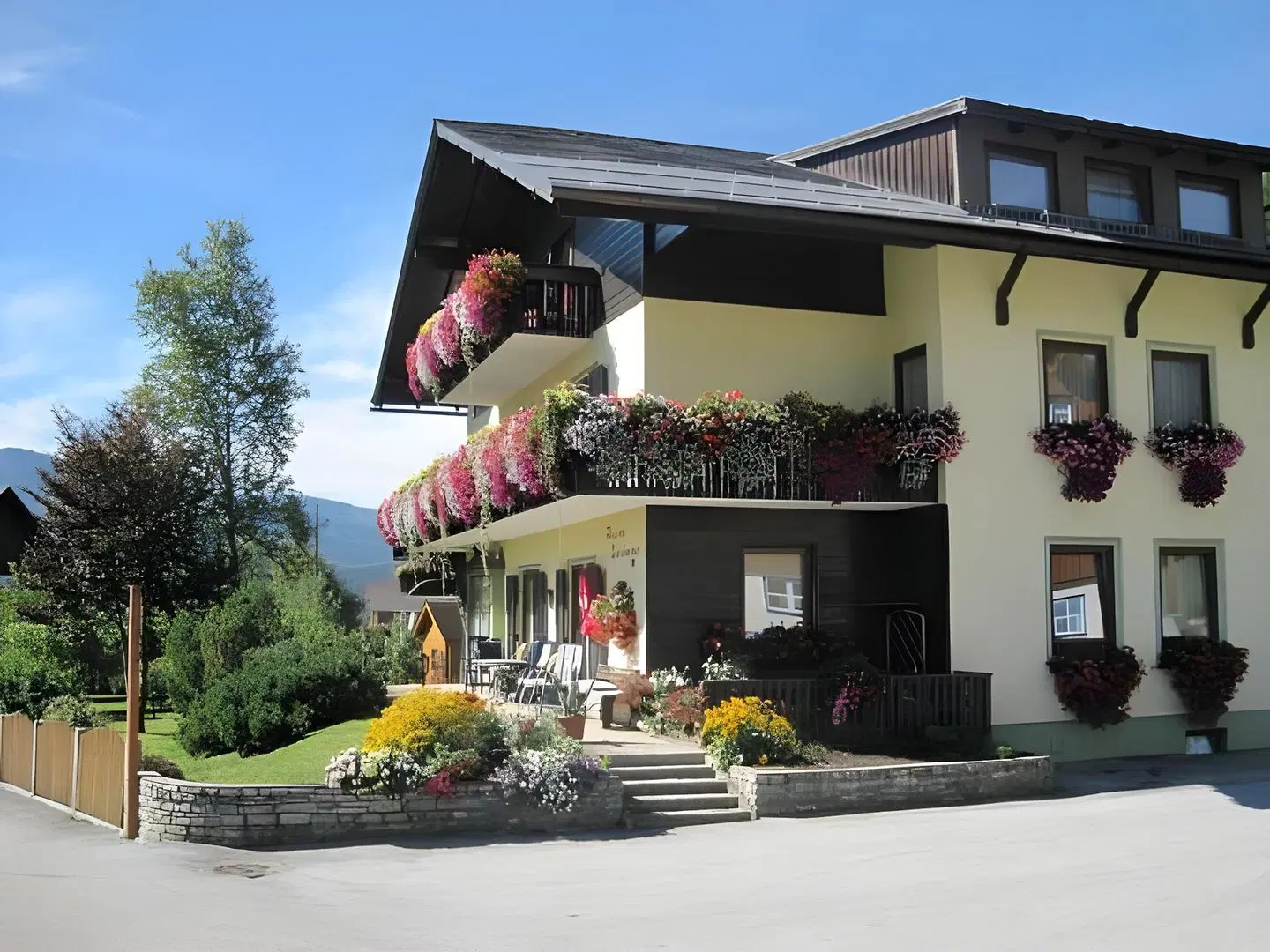 Pension Speckmoser EXTERIOR