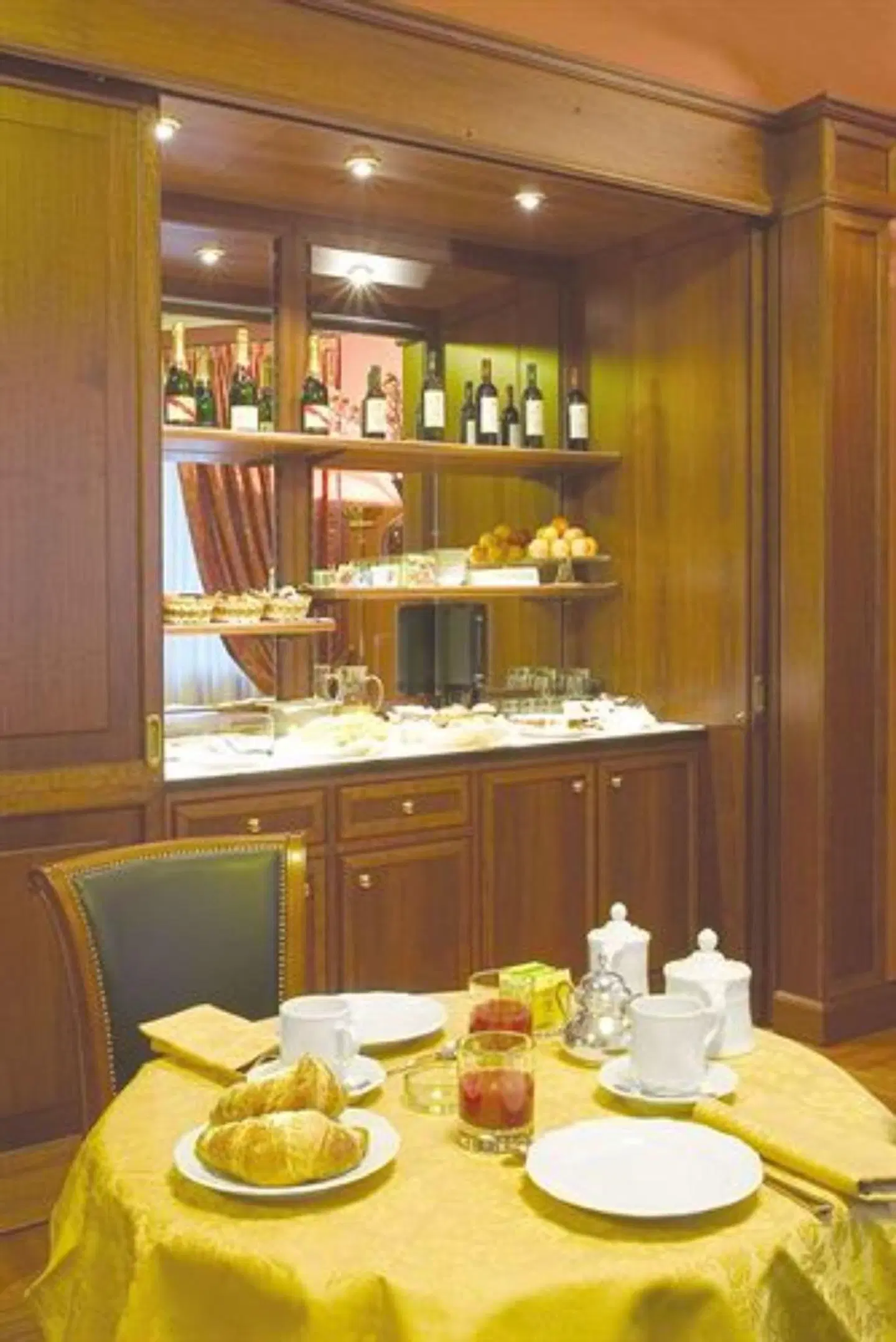 Maxim Restaurant