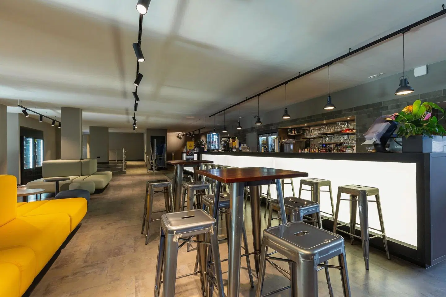 a&o Düsseldorf Hauptbahnhof Bar