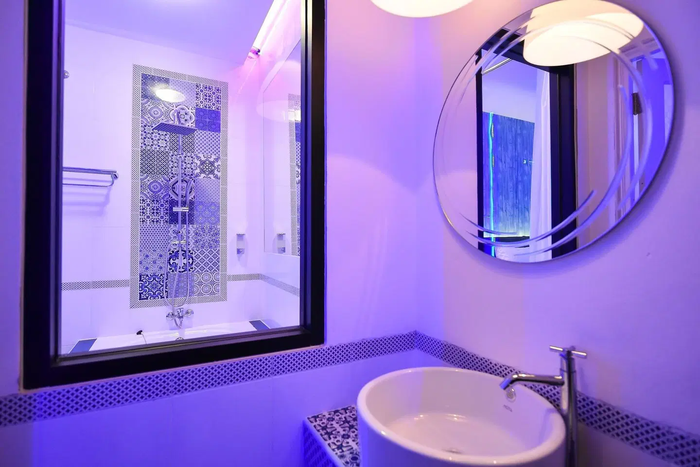 Relax Villa Hotel BATHROOM
