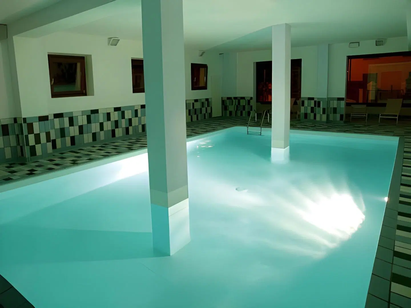 International Hotel Hallenbad
