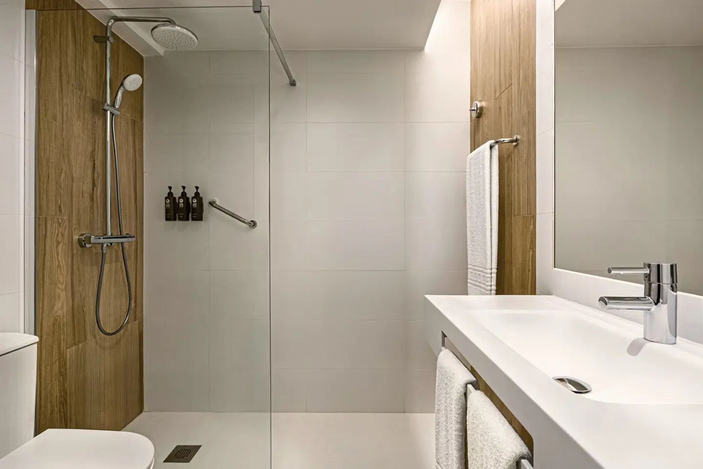 Wyndham Residences Alvor Beach Badezimmer