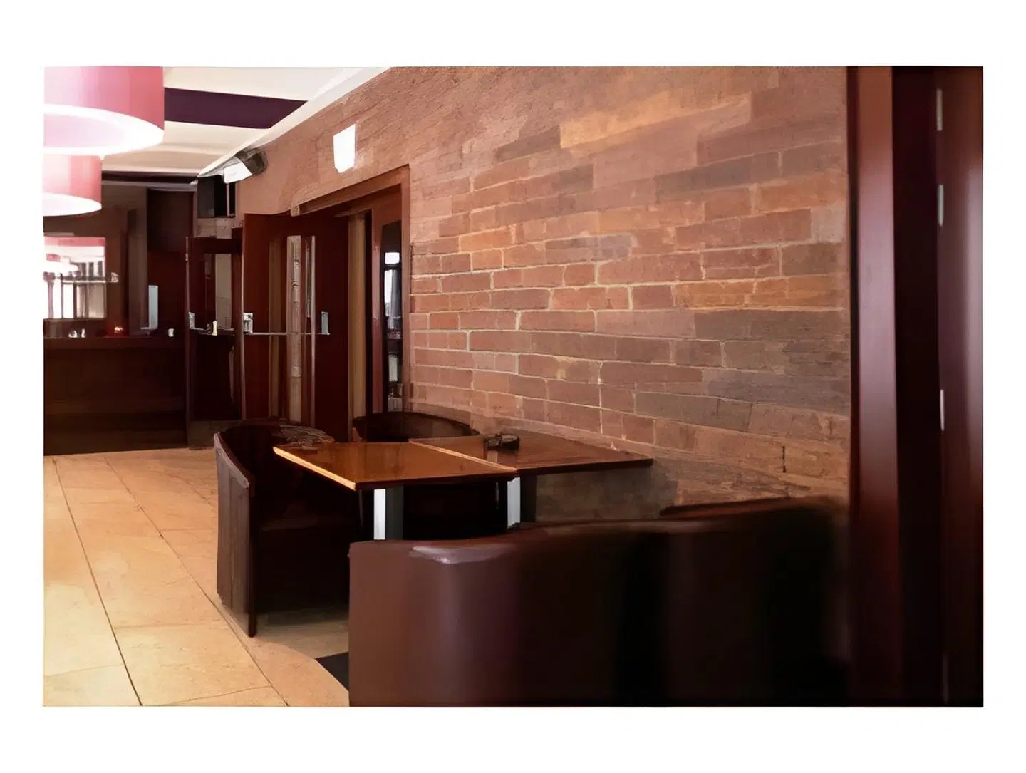 Benners Hotel MODEL_IMPRESSION