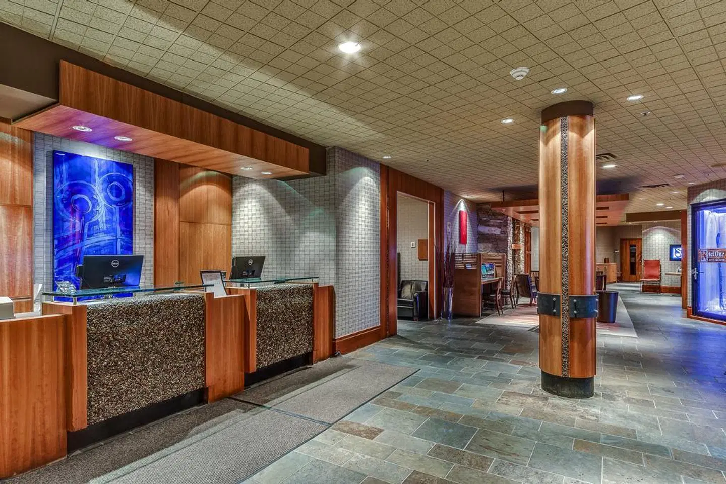 The Listel Hotel Whistler LOUNGE_LOBBY