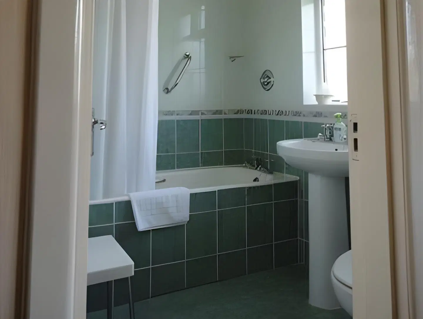Alpine Guesthouse Badezimmer