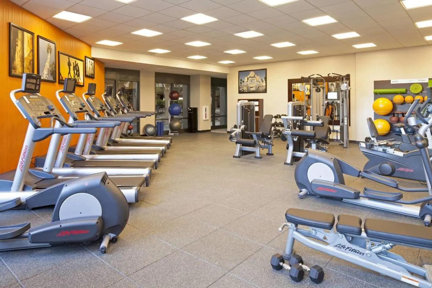 Residence Inn by Marriott Los Angeles LAX/Century Boulevard SPORTS_AND_LEISURE